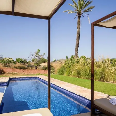 וילה Spacious With Pool And Sea View In סנט לורנס דס קרדסר