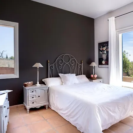 Spacious With Pool And Sea View In וילה סנט לורנס דס קרדסר